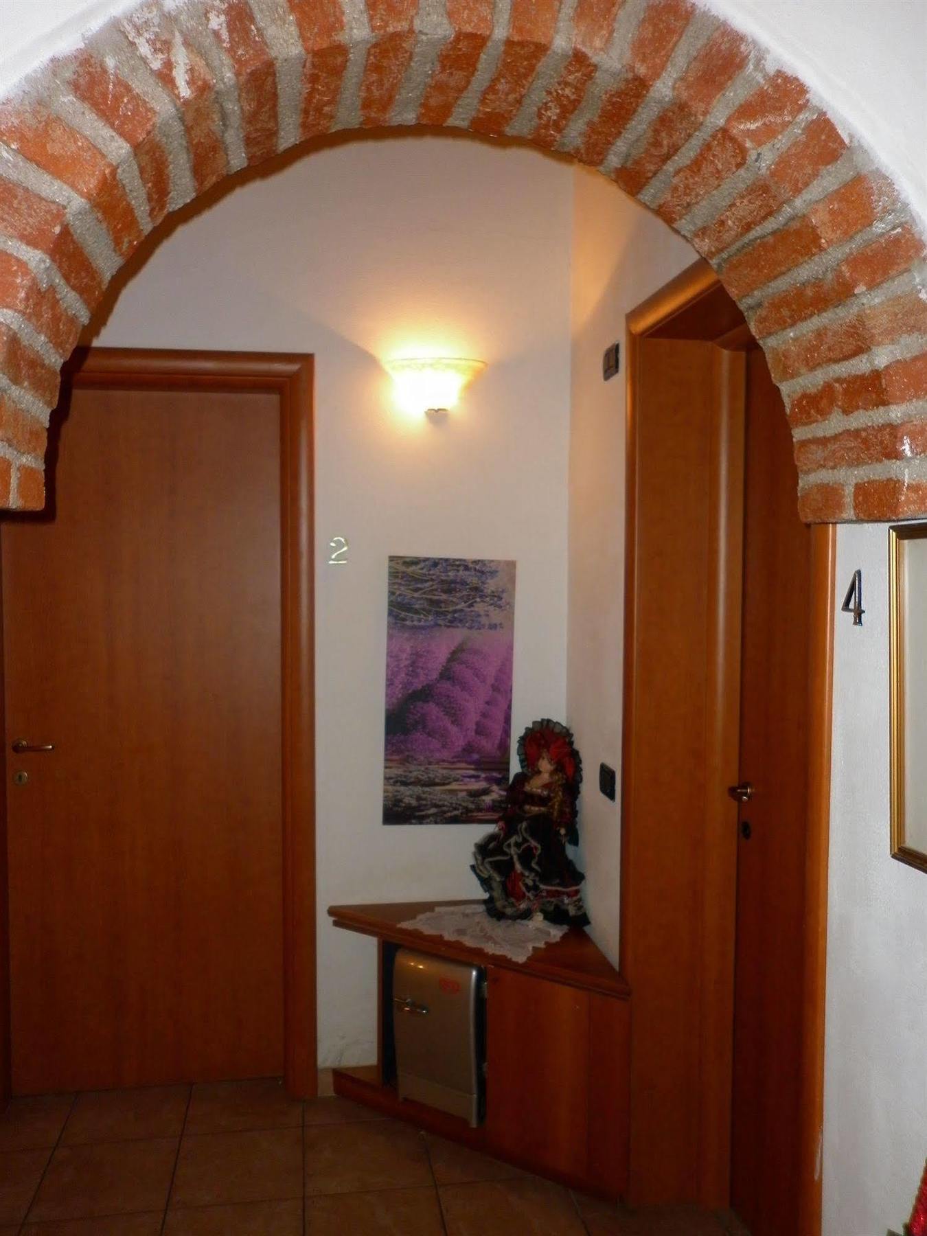 カスティリオーネ・デッレ・スティヴィエーレ La Cascina Di Alice Bed & Breakfast エクステリア 写真